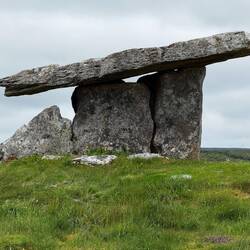Poulnabrone Dolmen
