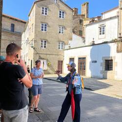 Story of Pao, the Bishop and Alfonso II