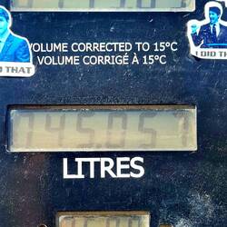 Die teuerste Tankfüllung in Kanada🥵 $2.509 = € 1.60 / $113 = € 72
