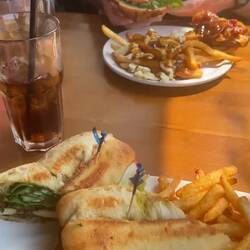 Lunch 🤤🍔🍟🥪