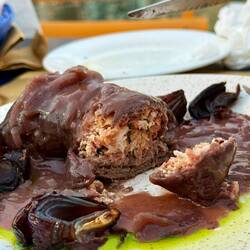 Rollade mit Ei gefüllt ... I mean ... aber Max ist happy