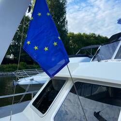 Solaris jetzt mit Europaflagge