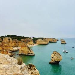„Praia da Marinha“
