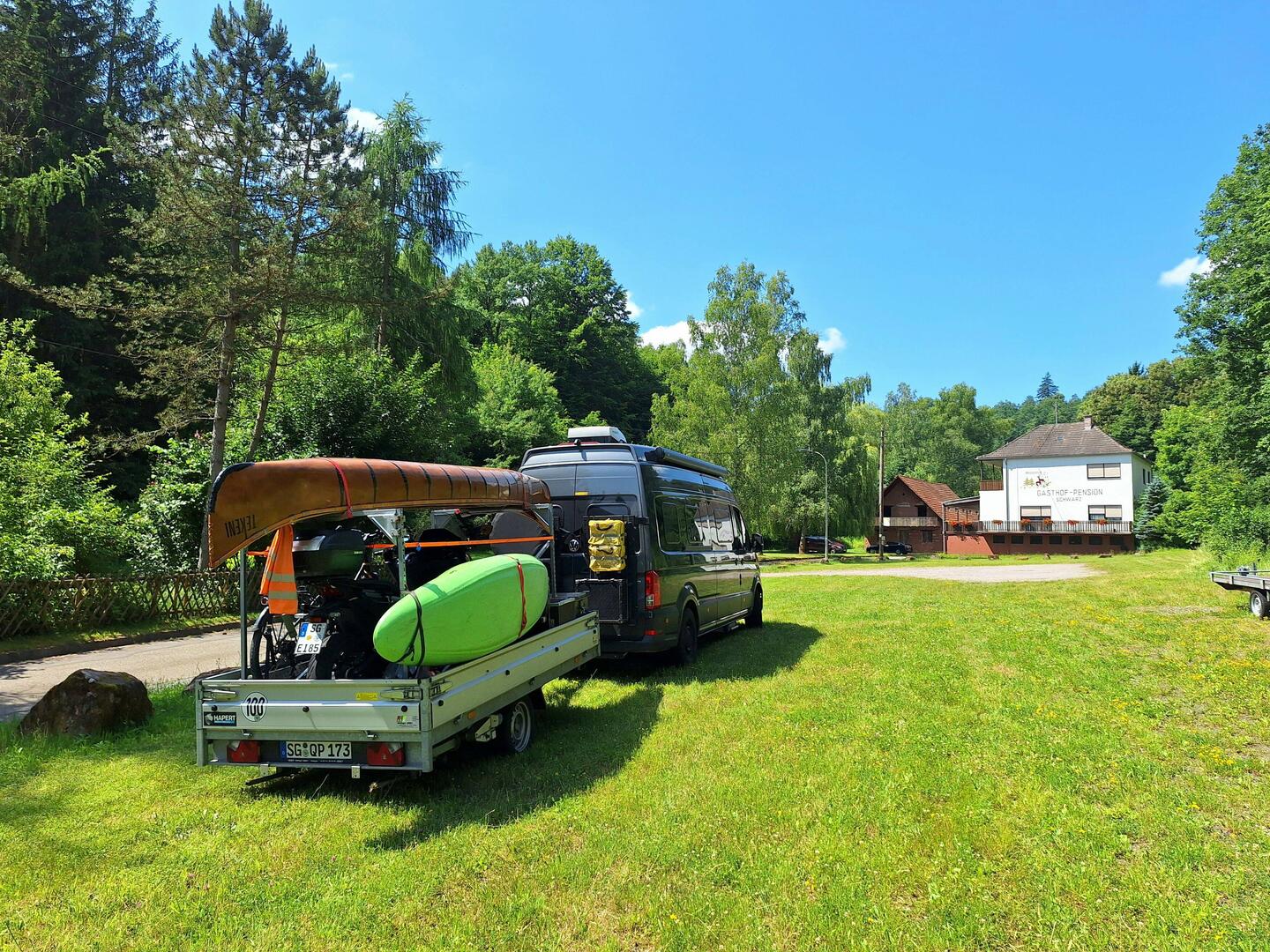 Wir sind hier ganz allein auf der großen Wiese