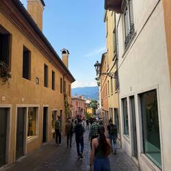 See a smaller group of the gentlemen in theme ahead of Chelsea, they were having an excellent time!