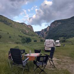 Runde um den Campingtisch