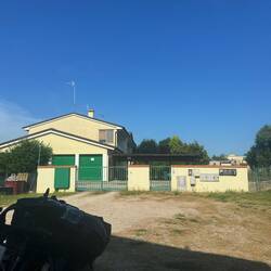 Hier die Unterkunft, vor der wir vergeblich gewartet haben.