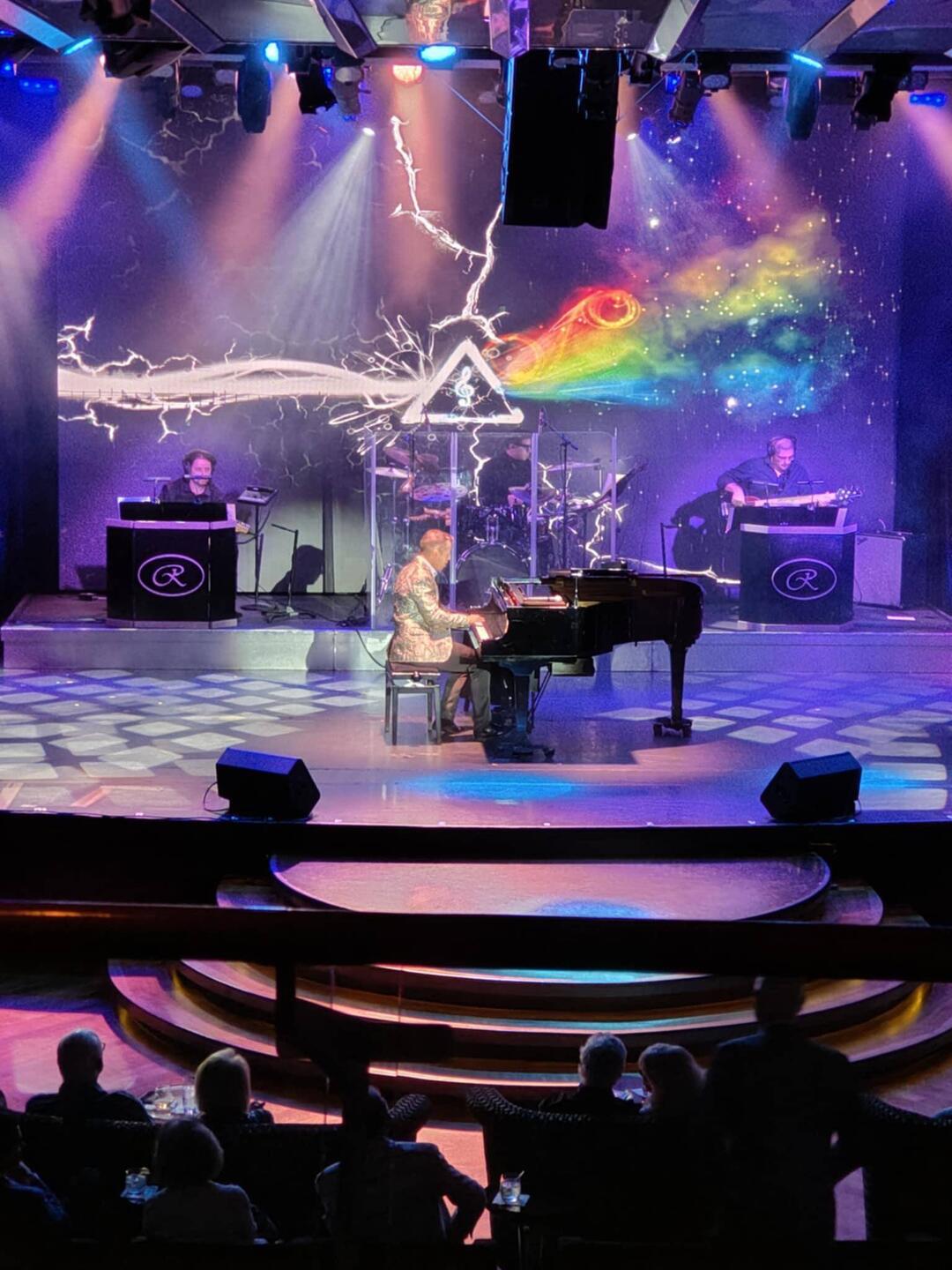 Tim Abel, Piano Showman