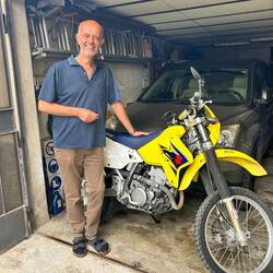 Der ganze Stolz von Alberto: Seine Suzuki DR-Z
