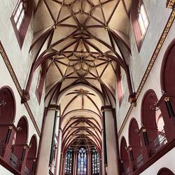 Liebfrauenkirche, Anfänge reichen zurück ins 5. Jh.