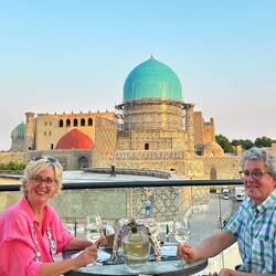 Blick auf die Tillya Moschee am Registan