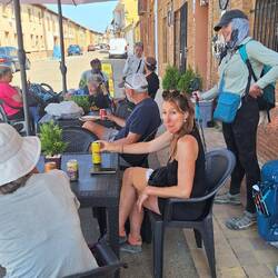 A lovely couple of hours spent chilling while waiting for the albergue to open...