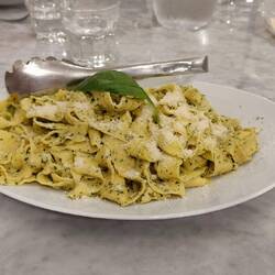Pesto fettuccine