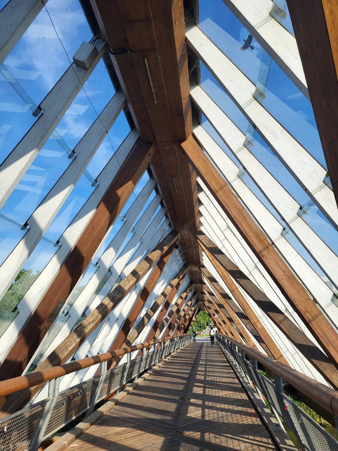 Brücke bei Remseck über den Neckar.