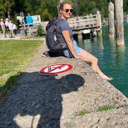 Jana chillt, Abkühlung nach einem sehr warme Tag