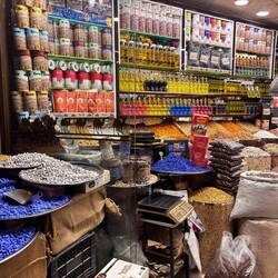 Die Flaniermeile, keine Ahnung, was die dort alles verkaufen