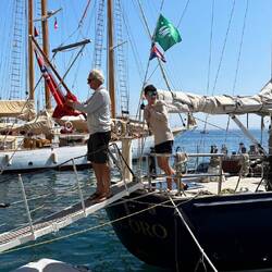 El Oro aus Sizilien mit Neuseeland-England-Italien-Crew