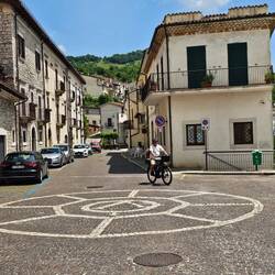 Bodi kam mit Fahrrad