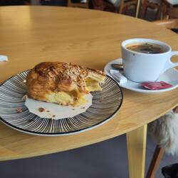 Frühstück: Kaffee und Birkes