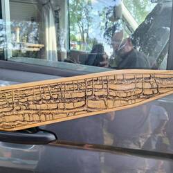 Hans-Georg hat unser Eschenpaddel zum Kunstwerk umgestaltet - Holzkunst