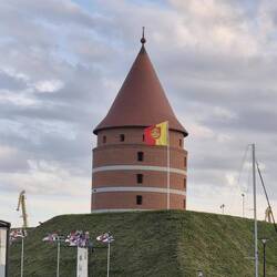 Memelburg, Deutschordensburg, wird schrittweise wieder aufgebaut. 1253 gebaute Steinburg.