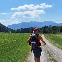 Rechts oben die Benediktenwand.