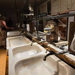 Uni bathroom, very cool