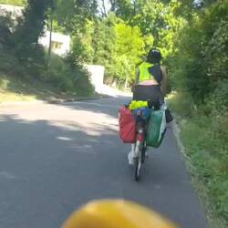 Ça descend !!! Mais on loupe la route...mais ça descend !
