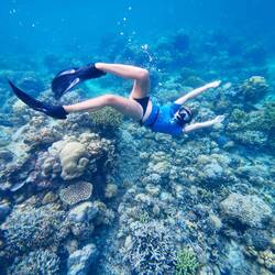 Dancing under water 😂