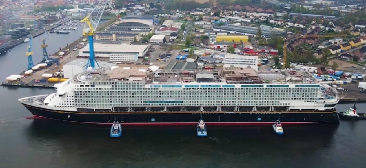 In Wismar wird momentan die "Disney Adventure" fertiggestellt, eines der größten Kreuzfahrtschiffe.