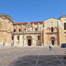 La Basilica De San Isidora de Leon
