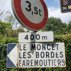 On fait moins de 3.5t on a de la chance on peut y aller ! Bon a un peu dépassé la limite à 30km/h