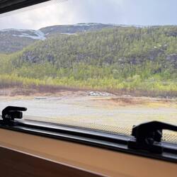 Schneeschmelze läuft, die Nacht wird eingeläutet.