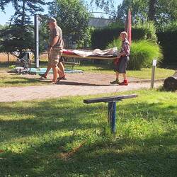 Enno zieht mit seinen Habseligkeiten um