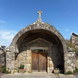 Eingang zum Friedhof