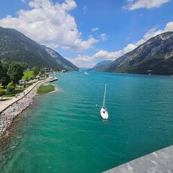 Pertisau. Blick über den See