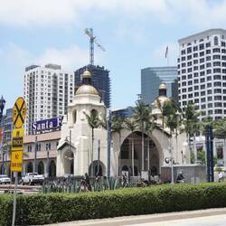 Bahnstation bei "Little Italy"