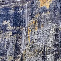 ... schroffe senkrechte Wände