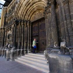Der Stadtführer bei der Schottenkirche