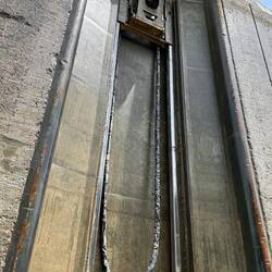 A closeup of the magnetic shipholders. They slide up and down with the ship.