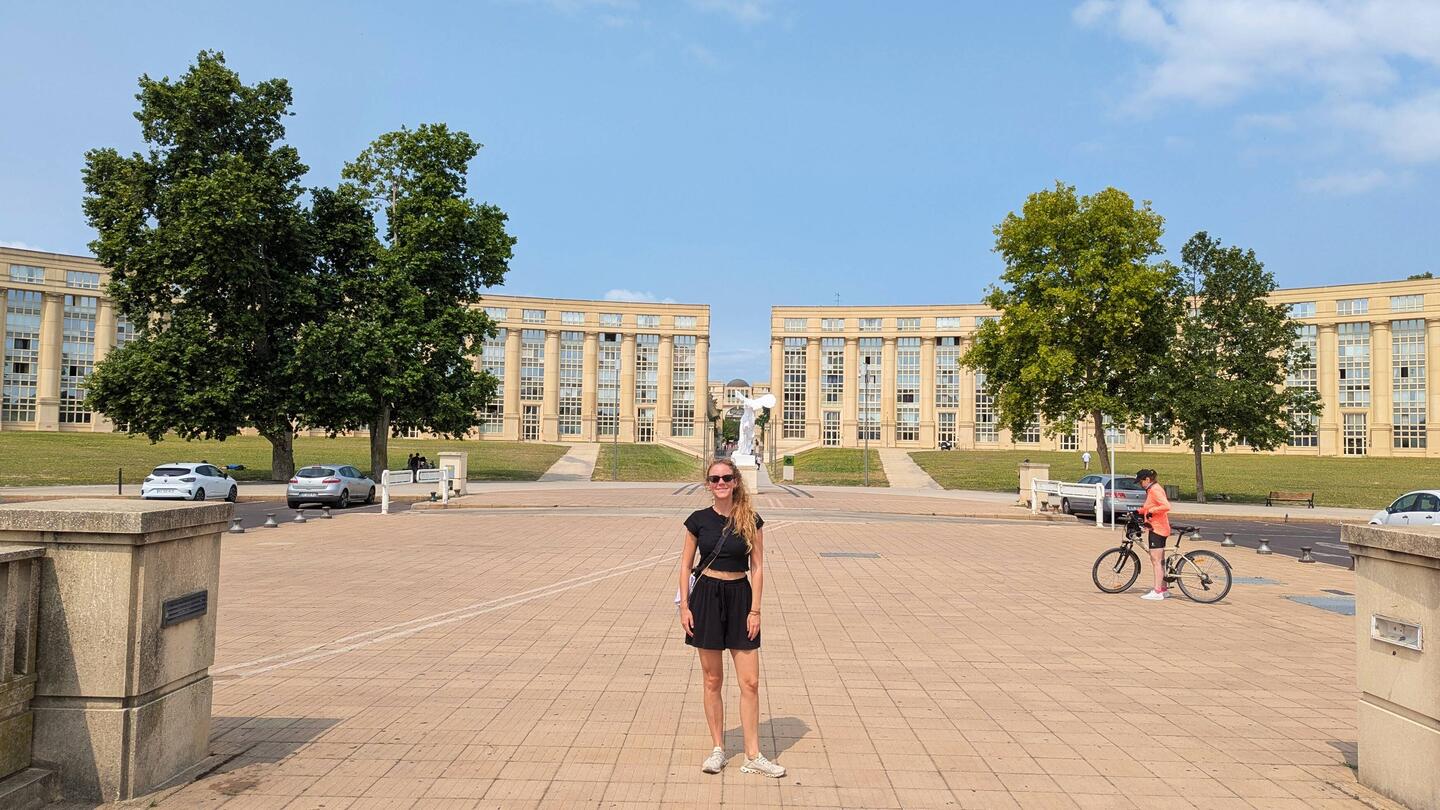 Weiter Platz