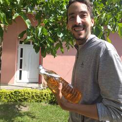 Hervorragender Wein frisch abgefüllt