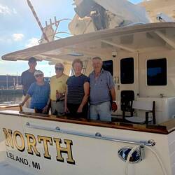 A group snap at Cleveland's Oasis Marina before we see Jan off on her homeward journey