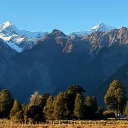 Mt Tasman (left, 3497). Mt Cook (right, 3724m)