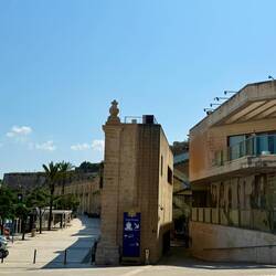 Vieles ist tatsächlich nur Fassade - im wahrsten Sinne des Wortes
