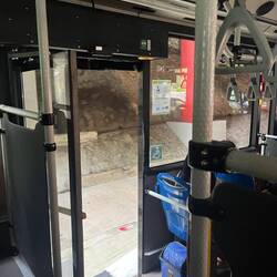 Busfahren in der Stadt bei offener Tür ist auch nochmal ein neues Erlebnis. 😉