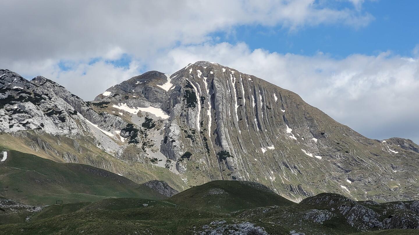 Mit 2.522 Metern ist der Bobotov Kuk der höchste Berg im Nationalpark.
