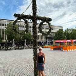 Die Mitsommerstange steht noch