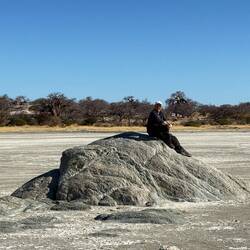 Pause! Landy Prinz beim Entstauben.