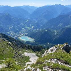 Unten im Tal wartet nicht nur ein Staubecken, sondern dahinter auch die Ortschaft Hieflau, der..
